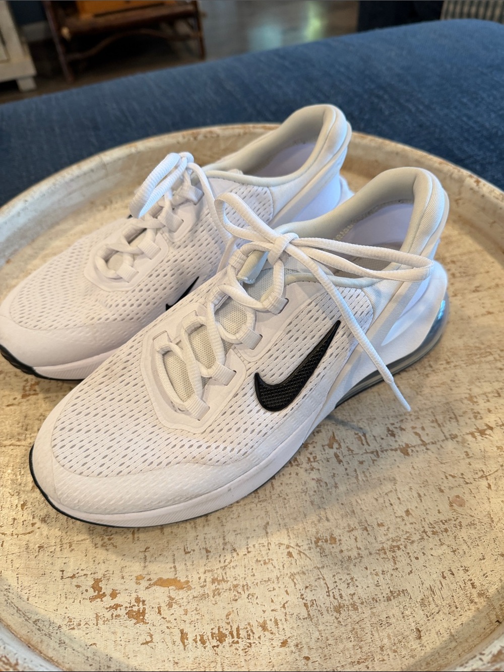 Nike White and Black Women’s Air-Cushion Running Sneakers - Picture 3 of 7